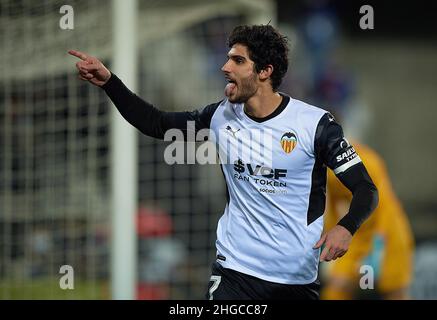 Valencia, Spanien. 19th Januar 2022. Goncalo Guedes aus Valencia feiert ein Tor während eines Fußballspiels der spanischen 1. Liga zwischen FC Valencia und dem FC Sevilla in Valencia, Spanien, am 19. Januar 2022. Quelle: Pablo Morano/Xinhua/Alamy Live News Stockfoto