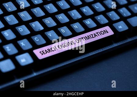 Schreiben Anzeige Text Suchmaschinen-Optimierung. Konzeptuelles Foto Zunahme des Verkehrs und der Analyse von Geschäftswebsite Abstraktes Tippen Lektion und Stockfoto