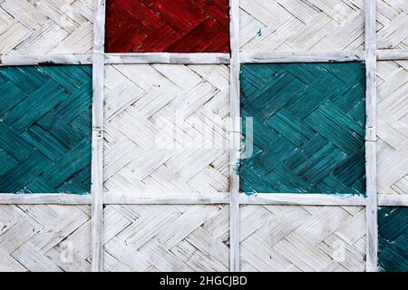 Dekorative traditionelle gewebte Bambuszaun Nahaufnahme für Hintergrund Stockfoto