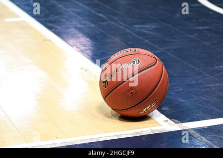 Balldarstellung während des EUROCUP-Basketballspiels 7days zwischen Metropolitans 92 (Boulogne-Levallois) und Turk Telekom SK (Ankara) am 19. Januar 2022 im Palais des Sports Marcel Cerdan in Levallois-Perret, Frankreich. Foto Victor Joly/ABACAPRESS.COM Stockfoto