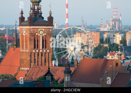 Gothic Kosciol Sw Katarzyny (St. Katharinenkirche) in der Altstadt im historischen Zentrum von Danzig, Polen © Wojciech Strozyk / Alamy Stock Photo Stockfoto