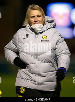 DAGENHAM, ENGLAND - 19. JANUAR: Chelsea Women Head Coach Emma Hayes beim FA Women's Continental League Cup Quarter Final zwischen West Ham United Stockfoto