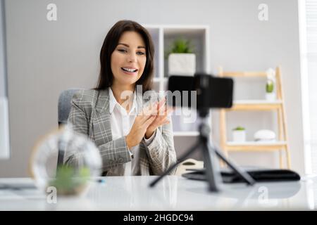 Online-E-Learning-Videokonferenz Auf Dem Mobiltelefon Stockfoto