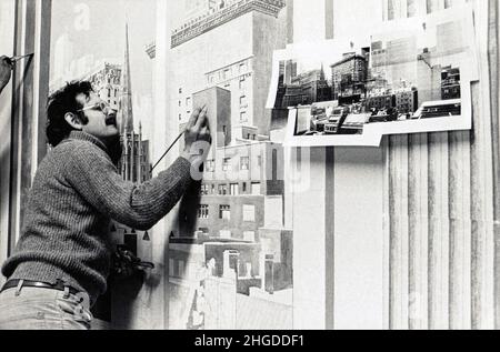 Trompe L'Oiel Künstler Richard Haas in seinem Greenwich Village Loft in Soho, New York City 1977. Stockfoto