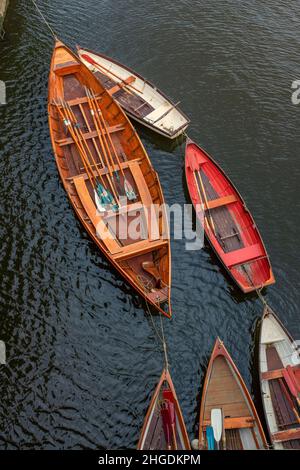 Draufsicht auf Ruderboote, Richmond upon Thames, England Stockfoto