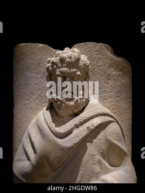 Marmorrelief des griechischen Herakles (Herkules) im Istanbuler Archäologiemuseum, Türkei. Stockfoto