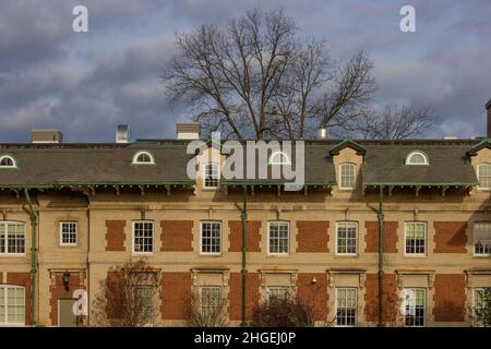 Johnson City, Tennessee, USA - 24. Dezember 2021: Eines der Gebäude auf dem Grundstück der Veterans Affair. Stockfoto