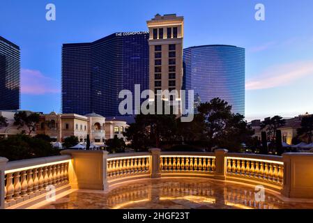 Das Cosmopolitan Resort Casino auf dem Las Vegas Strip von der Terrasse des Bellagio aus gesehen Stockfoto