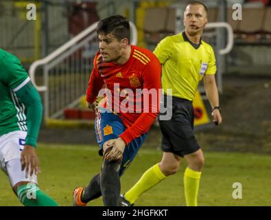 Shamrock Park, Portadown, Nordirland. 22. März 2018. Internationaler Fußball - 2019 UEFA Under 21 Championship Qualifier - Gruppe 2 - Nordirland gegen Spanien. Der spanische Jorge Mere (4) Stockfoto