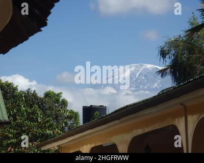 Blick auf den Kilimandscharo von Moshi, Tansania Afrika Stockfoto