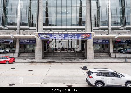 Washington, Usa. 20th Januar 2022. Der Außeneingang zur Washington, DC Auto Show 2022. Kredit: SOPA Images Limited/Alamy Live Nachrichten Stockfoto