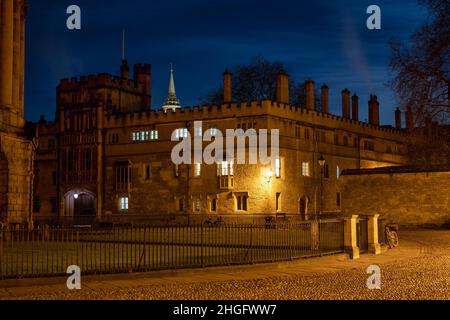 Brasenose College vom Radcliffe-Platz am frühen Morgen im januar. Oxford, Oxfordshire, England Stockfoto