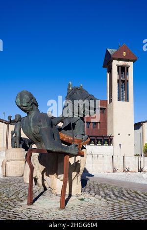 Skulptur im Bahnhofsviertel, Haro, La Rija, Spanien Stockfoto