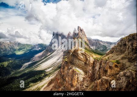 Atemberaubende Berglandschaft von den schönen odles in den dolomiten auf seceda in Südtirol Stockfoto