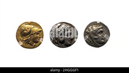 Antike Goldene und Silbermünzen von Alexander dem Großen. 336-323 BCE. Stockfoto