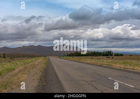 Die Nationalstraße 40 südlich von esquel, chubut, argentinien Stockfoto