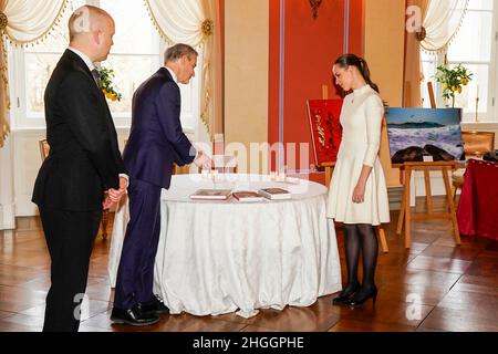 Oslo, Norwegen. 21st Januar 2022. Oslo 20220121.Prinzessin Ingrid Alexandra wird 18 Jahre alt. Hier erhält sie von der norwegischen Regierung Glückwünsche. Foto: Lise Aaserud/NTB/POOL Kredit: NTB Scanpix/Alamy Live News Stockfoto