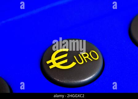 Euro-Schlüssel auf dem Rechner Stockfoto