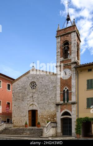 CASTIGLIONE DEL LAGO, PERUGIA VON UMBRIEN, ITALIEN - MAI 20 : Kirche von San Francesco Ecke Piazza della Liberta in Castiglione del Lago, Perugia von Stockfoto