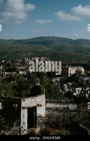 Fethiye, Mugla, Türkei - 22 2021. Oktober: Karmylassos (Kayakoy), Verlassene Ortschaft Stockfoto