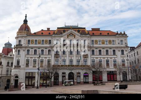 Wunderschön eingerichtetes Gebäude des County Hall am Szechenyi Platz in der Stadt Pecs Hungary Europe Stockfoto