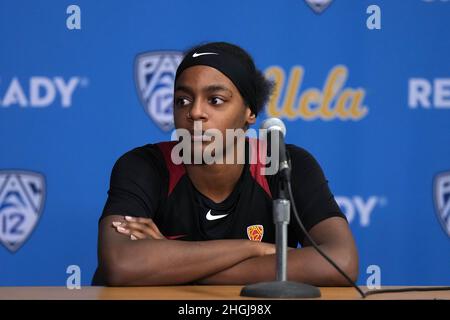 Südkalifornische Trojaner stürmten Jordyn Jenkins (32) auf einer Pressekonferenz nach einem NCAA College Frauen Basketballspiel gegen die UCLA Bruins am Donnerstag, den 20. Januar 2022, in Los Angeles. UCLA besiegte den USC 66-43. Stockfoto