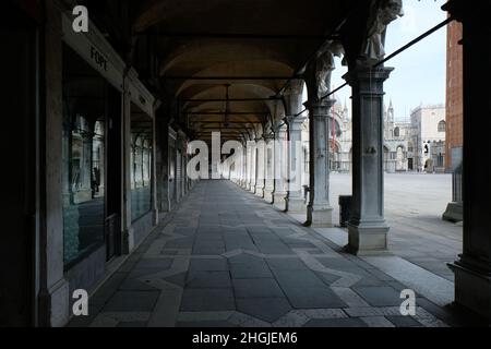 Eine allgemeine Sicht auf Venedig, nachdem die Regierung eine virtuelle Sperre des Nordens von Italien verhängt hatte. Venedig, Italien März 30 2020. (MVS) Stockfoto