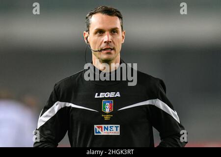 Verona, Italien. 21st Januar 2022. Der Schiedsrichter des Spiels Matteo Gariglio während Hellas Verona FC gegen Bologna FC, italienische Fußballserie A Spiel in Verona, Italien, Januar 21 2022 Quelle: Independent Photo Agency/Alamy Live News Stockfoto