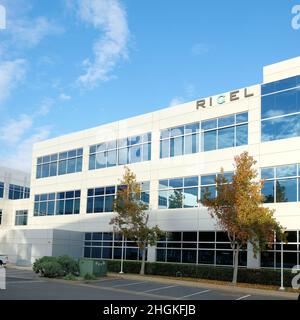 Außenansicht der Zentrale von Rigel Pharmaceuticals in South San Francisco, Kalifornien, USA; biopharmazeutisches Unternehmen im Silicon Valley zur Krebsbehandlung. Stockfoto