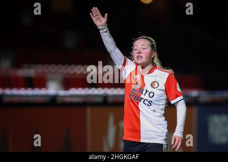 Rotterdam, Niederlande. 21st Januar 2022. ROTTERDAM, NIEDERLANDE - 21. JANUAR: Romée van de Lavoir von Feyenoord während des Womans Pure Energie Eredivisie-Matches zwischen Feyenoord und VV Alkmaar im Sportpark Varkenoord am 21. Januar 2022 in Rotterdam, Niederlande (Foto: Herman Dingler/Orange Picics) Credit: Orange Pics BV/Alamy Live News Stockfoto