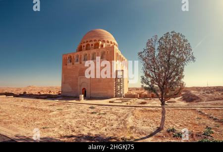 Das Grab des Seldschuken Sultans Ahmad Sanjar UNESCO-Weltkulturerbe auf der historischen Seidenstraße in der Nähe von Mary, Turkmenistan Stockfoto