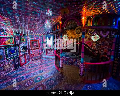 Lebendige Farben und Muster im Inneren von Meow Wolf, einem immersiven Kunsterlebnis in Santa Fe, New Mexico, USA Stockfoto