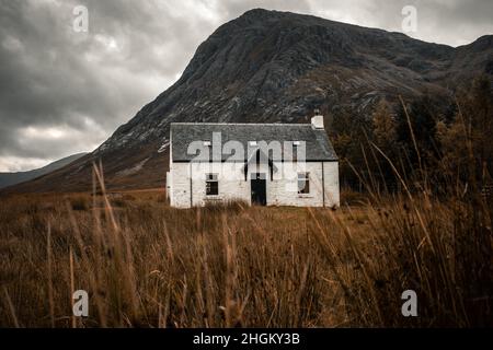 Dunkler Wolkiger Tag Über Buachaille Etive Mor, Glencoe, Schottische Highlands Stockfoto