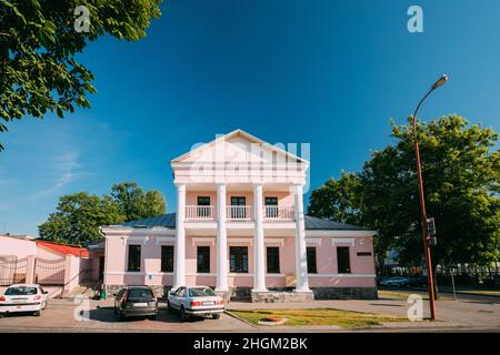 Brest, Weißrussland. Altes Herrenhaus Im Sonnigen Sommertag Stockfoto