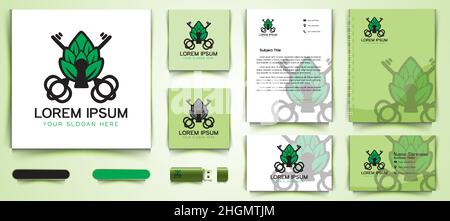 Hopfen und Schlüssel, Brauhaus Logo und Visitenkarte Branding Vorlage Designs Inspiration isoliert auf weißem Hintergrund Stock Vektor
