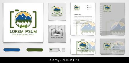 Berg-, Tanne-, Objektiv-Kamera, Outdoor-Fotografie Logo und Visitenkarten Branding Vorlage Designs Inspiration isoliert auf weißem Hintergrund Stock Vektor