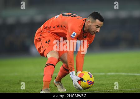 Verona, Italien. 21st Januar 2022. Lorenzo Montipo (Hellas Verona) während des italienischen "Serie A"-Spiels zwischen Hellas Verona 2-1 Bologna im Marc Antonio Bentegodi-Stadion am 21. Januar 2022 in Verona, Italien. Kredit: Maurizio Borsari/AFLO/Alamy Live Nachrichten Gutschrift: Aflo Co. Ltd./Alamy Live Nachrichten Stockfoto