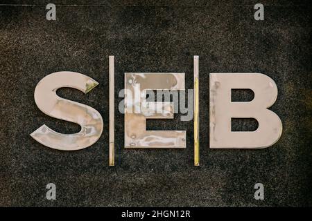 Vilnius, Litauen. Schließen Titel Name das Logo der SEB Bank ist die Commercial Bank of Lithuania, eine Tochtergesellschaft der schwedischen SEB Group. Stockfoto