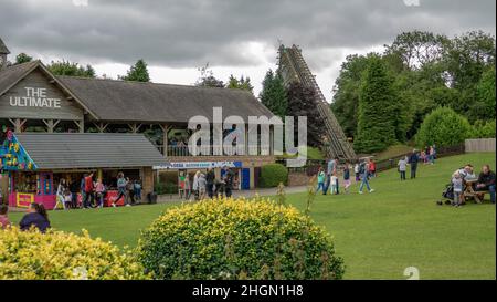 Seltene Bilder in hoher Qualität von Lightwater Valley und der inzwischen nicht mehr existierenden, ehemaligen längsten Achterbahn Europas, The Ultimate Stockfoto