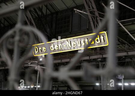 Der Bahnhof Dresden-Neustadt in Dresden am 21.01.2022 Stockfoto