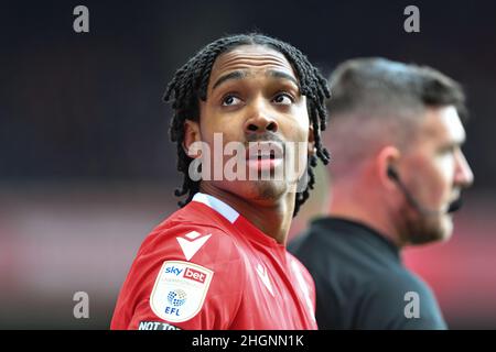 Nottingham, Großbritannien. JAN 22nd Djed Spence von Nottingham Forest während des Sky Bet Championship-Spiels zwischen Nottingham Forest und Derby County am City Ground, Nottingham, am Samstag, dem 22nd. Januar 2022, auf den Bildschirm. (Kredit: Jon Hobley | MI News) Kredit: MI Nachrichten & Sport /Alamy Live News Stockfoto
