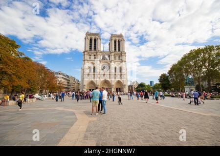 Paris Frankreich, 09, September, 2018 Architektur Cathédrale Notre Dame de Paris in Paris, Frankreich, ist die Kathedrale Notre Dame einer der kultigsten Landmare Stockfoto