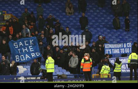 Liverpool, Großbritannien. 22nd. Januar 2022. Everton-Fans protestieren nach dem Premier League-Spiel im Goodison Park, Liverpool. Bildnachweis sollte lauten: Darren Staples / Sportimage Credit: Sportimage/Alamy Live News Stockfoto