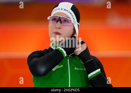 HEERENVEEN, NIEDERLANDE - 22. JANUAR: Michelle de Jong aus den Niederlanden, bevor sie beim NK Allround & Sprint 2022 am 22. Januar 2022 in Heerenveen, Niederlande, in der Women's 500m antritt (Foto: Douwe Bijlsma/Orange Picles) Stockfoto