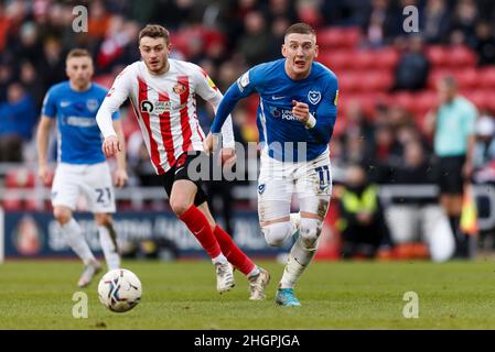 Sunderland, Großbritannien. 22nd Januar 2022. Ronan Curtis aus Portsmouth während der Sky Bet League ein Spiel zwischen Sunderland und Portsmouth im Stadium of Light am 22nd 2022. Januar in Sunderland, England. (Foto von Daniel Chesterton/phcimages.com) Quelle: PHC Images/Alamy Live News Stockfoto