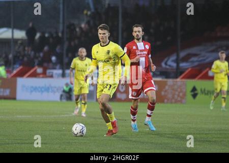 Crawley, Großbritannien. 22nd Januar 2022. Josh McPake von Tranmere Rovers dribbelt mit dem Ball während der Sky Bet League zwei Spiel zwischen Crawley Town und Tranmere Rovers im Checkatrade.com Stadium am 22nd 2022. Januar in Crawley, England. (Foto von Richard Ault/phcimages.com) Quelle: PHC Images/Alamy Live News Stockfoto