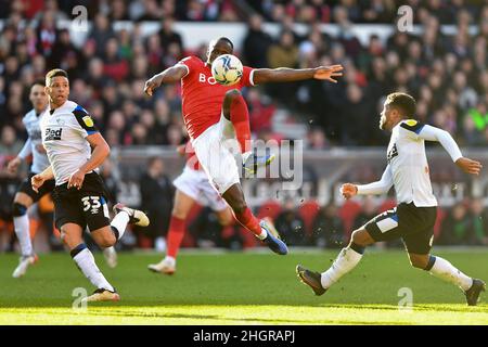NOTTINGHAM, GROSSBRITANNIEN. JAN 22nd Keinan Davis von Nottingham Forest während des Sky Bet Championship-Spiels zwischen Nottingham Forest und Derby County am City Ground, Nottingham, am Samstag, 22nd. Januar 2022. (Kredit: Jon Hobley | MI News) Kredit: MI Nachrichten & Sport /Alamy Live News Stockfoto