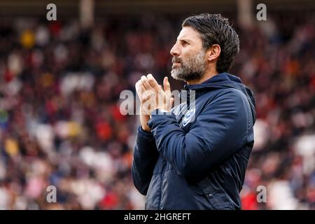 Sunderland, Großbritannien. 22nd Januar 2022. Portsmouth-Manager Danny Cowley vor der Sky Bet League ein Spiel zwischen Sunderland und Portsmouth im Stadium of Light am 22nd 2022. Januar in Sunderland, England. (Foto von Daniel Chesterton/phcimages.com) Quelle: PHC Images/Alamy Live News Stockfoto