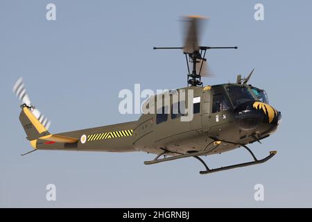 ESKISEHIR, TÜRKEI - 12. SEPTEMBER 2021: M.S.O Air and Space Museum Bell UH-1H Iroquois 205 Ausstellung in Sivrihisar SHG Airshow Stockfoto