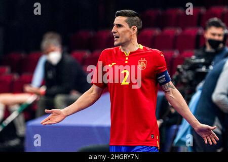 GRONINGEN, NIEDERLANDE - 22. JANUAR: Ortiz aus Spanien sieht beim Futsal-EM 2022-Spiel der Gruppe D zwischen Spanien und Bosnien und Herzegowina am 22. Januar 2022 auf der Martiniplaza in Groningen, Niederlande, überrascht aus (Foto: Andre Weening/Orange Picles) Stockfoto